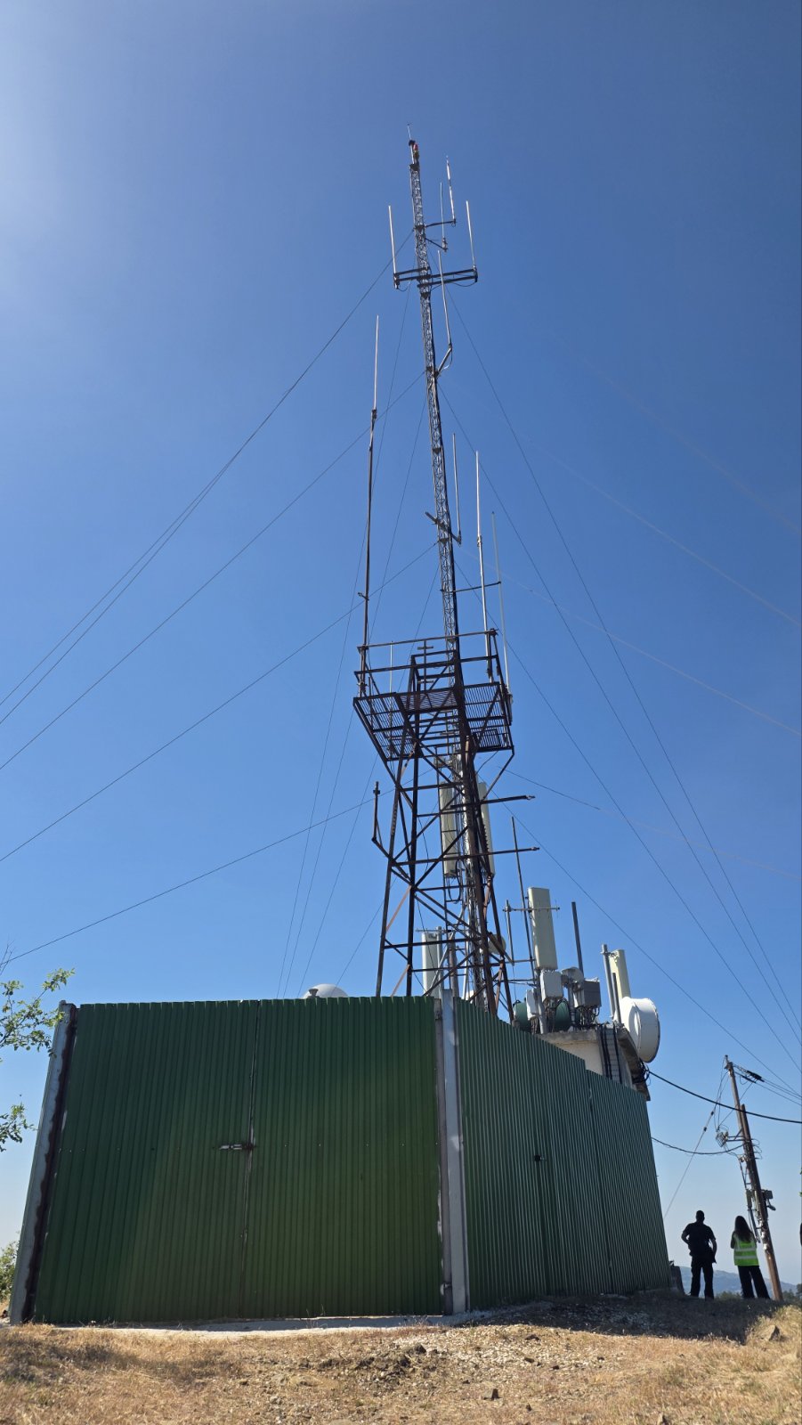 CYTA — antenna mast and equipment shelter